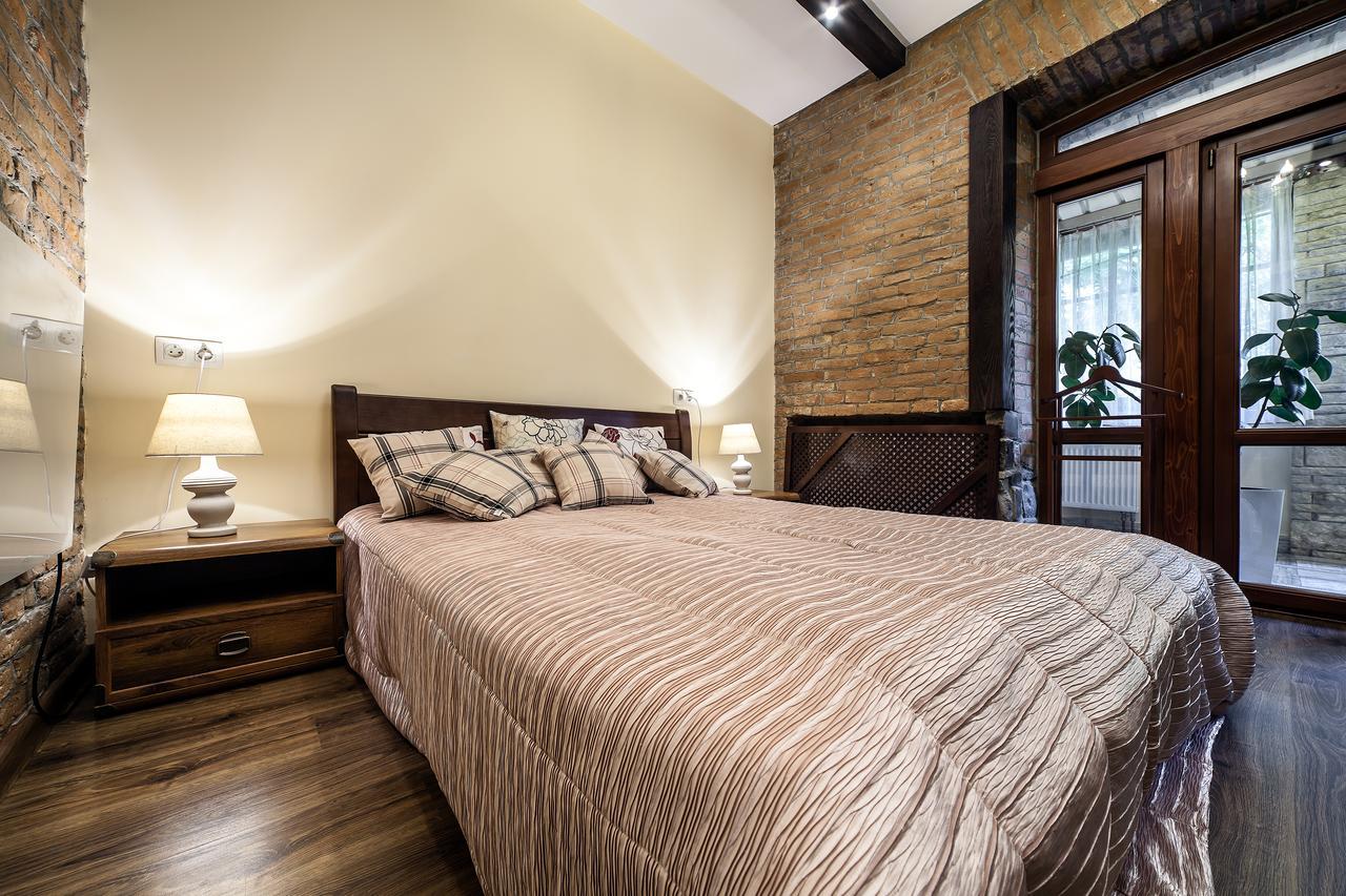 Vip Castle Apartmens Lviv Eksteriør billede