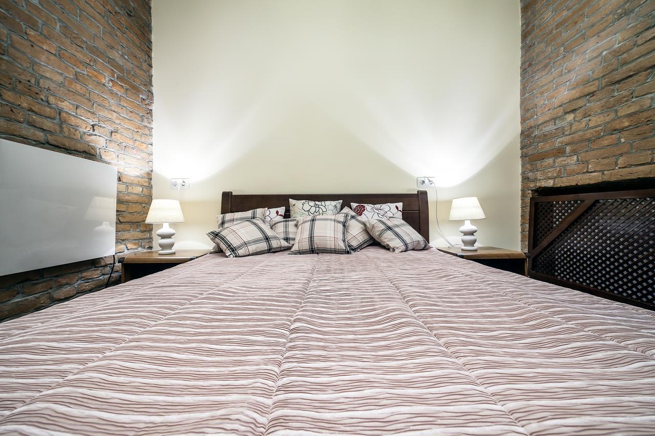 Vip Castle Apartmens Lviv Eksteriør billede